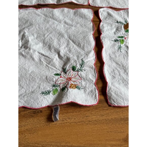 Vintage Imperial Elegance Embroidered Christmas Placemats With Poinsettia Set 6 - Picture 2 of 8
